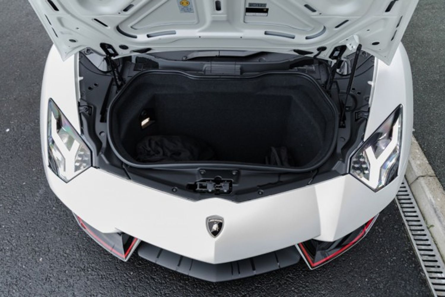 LAMBORGHINI AVENTADOR COUPE 6.5 LP 700-4 PIRELLI EDITION