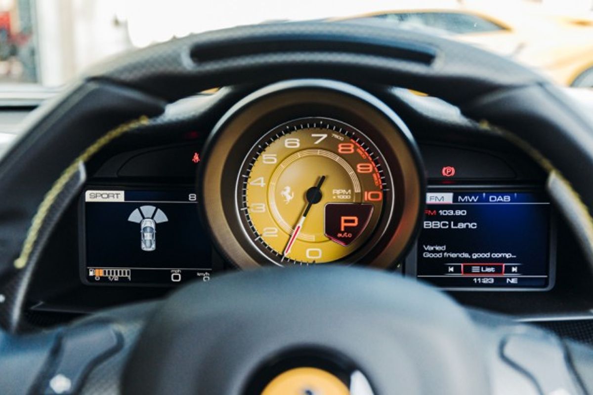 FERRARI 488 PISTA COUPE 3.9 VS 2DR SEMI AUTOMATIC