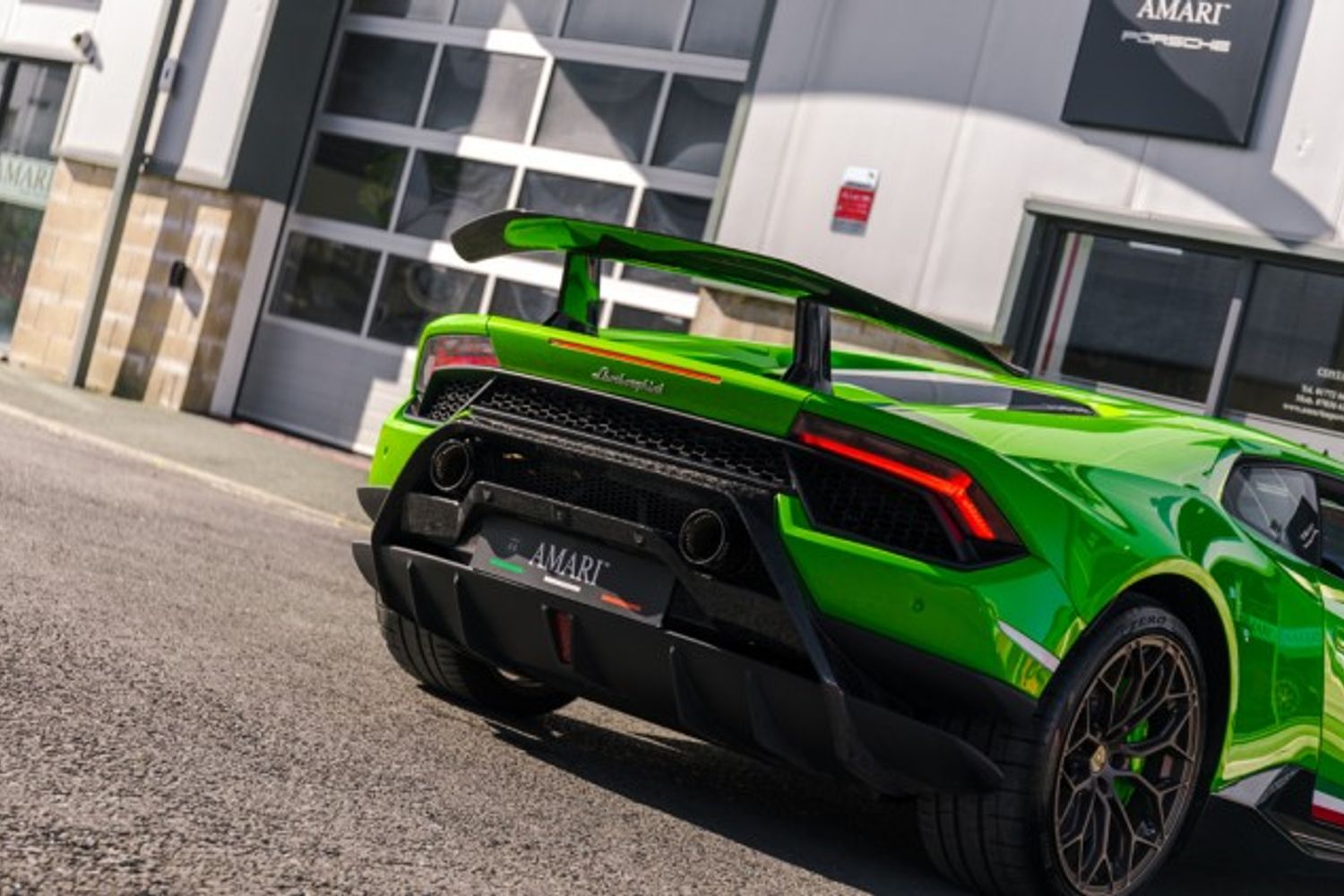 LAMBORGHINI HURACAN COUPE 5.2 LP 640-4 PERFORMANTE 2DR SEMI AUTOMATIC
