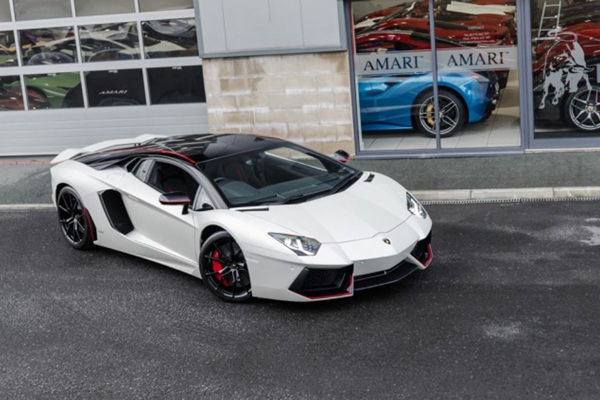 LAMBORGHINI AVENTADOR COUPE 6.5 LP 700-4 PIRELLI EDITION