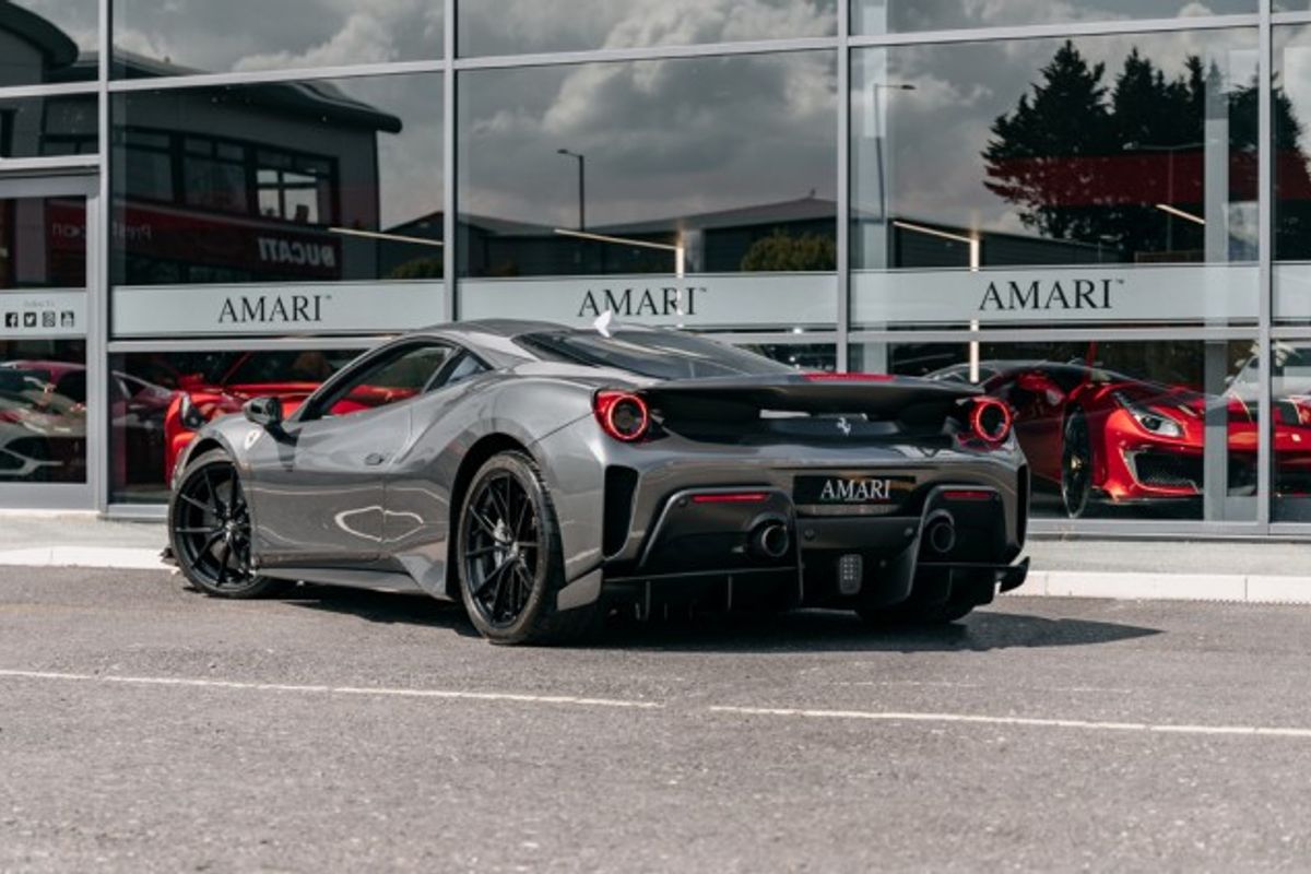 FERRARI 488 PISTA COUPE 3.9 VS 2DR SEMI AUTOMATIC