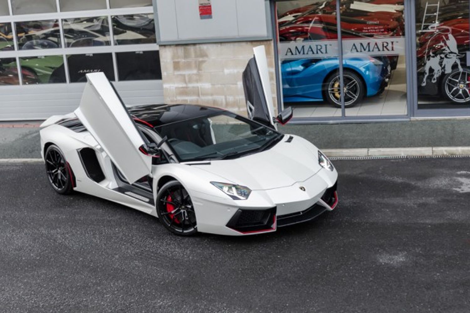 LAMBORGHINI AVENTADOR COUPE 6.5 LP 700-4 PIRELLI EDITION