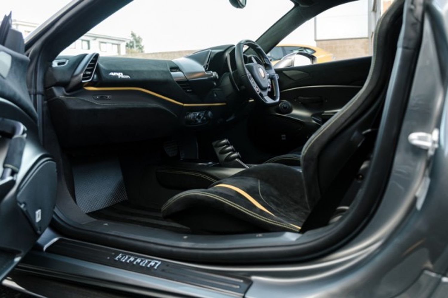 FERRARI 488 PISTA COUPE 3.9 VS 2DR SEMI AUTOMATIC