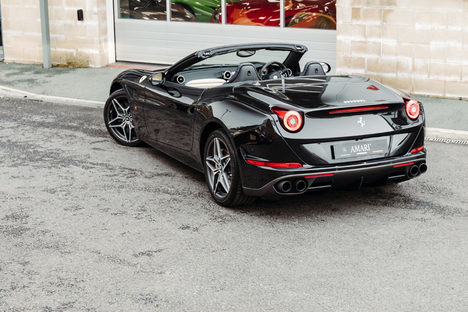FERRARI CALIFORNIA CONVERTIBLE 3.9 DD 2DR SEMI AUTOMATIC