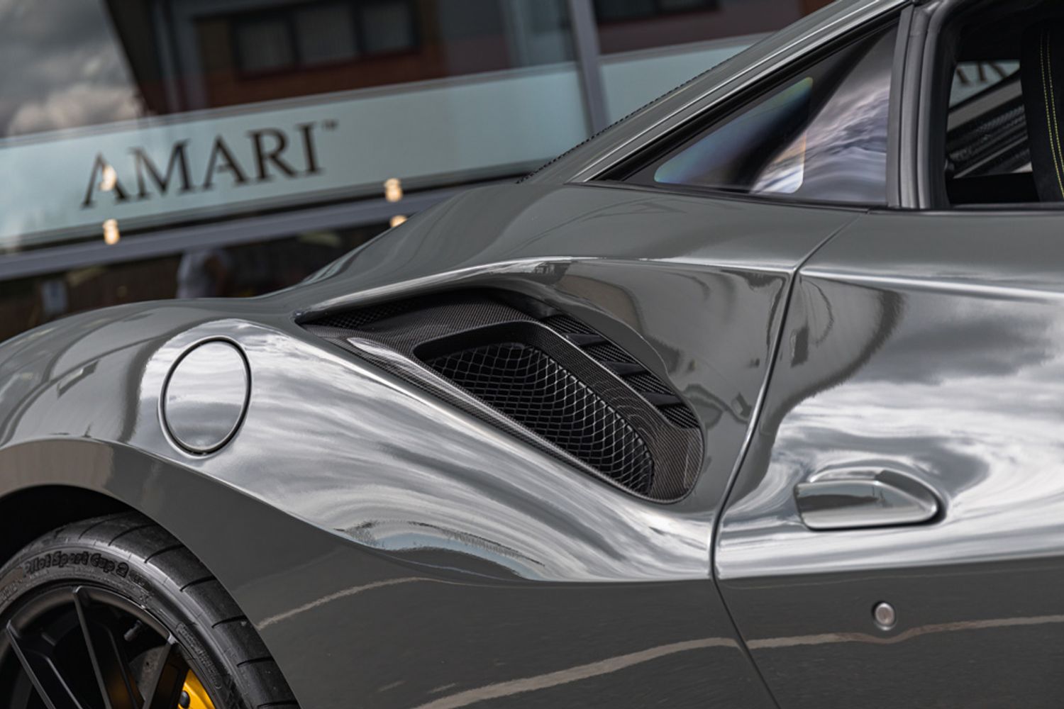 FERRARI 488 PISTA COUPE 3.9 VS 2DR SEMI AUTOMATIC