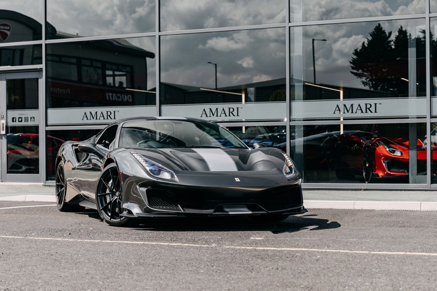 FERRARI 488 PISTA COUPE 3.9 VS 2DR SEMI AUTOMATIC