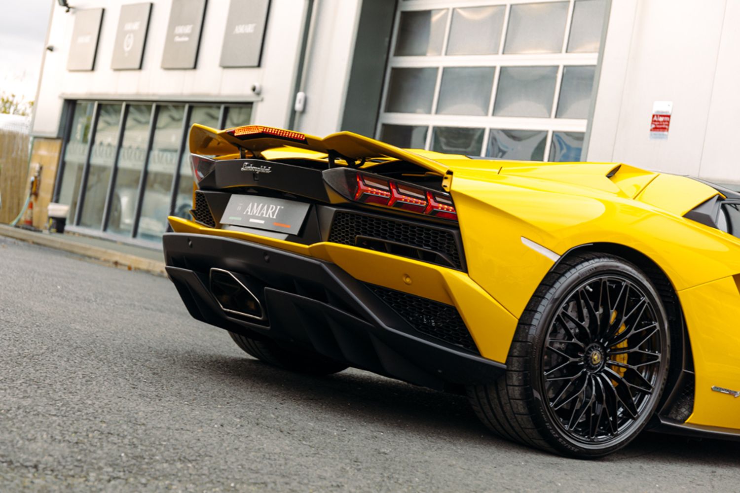 LAMBORGHINI AVENTADOR CONVERTIBLE 6.5 LP 740-4 S ROADSTER 2DR SEMI AUTOMATIC