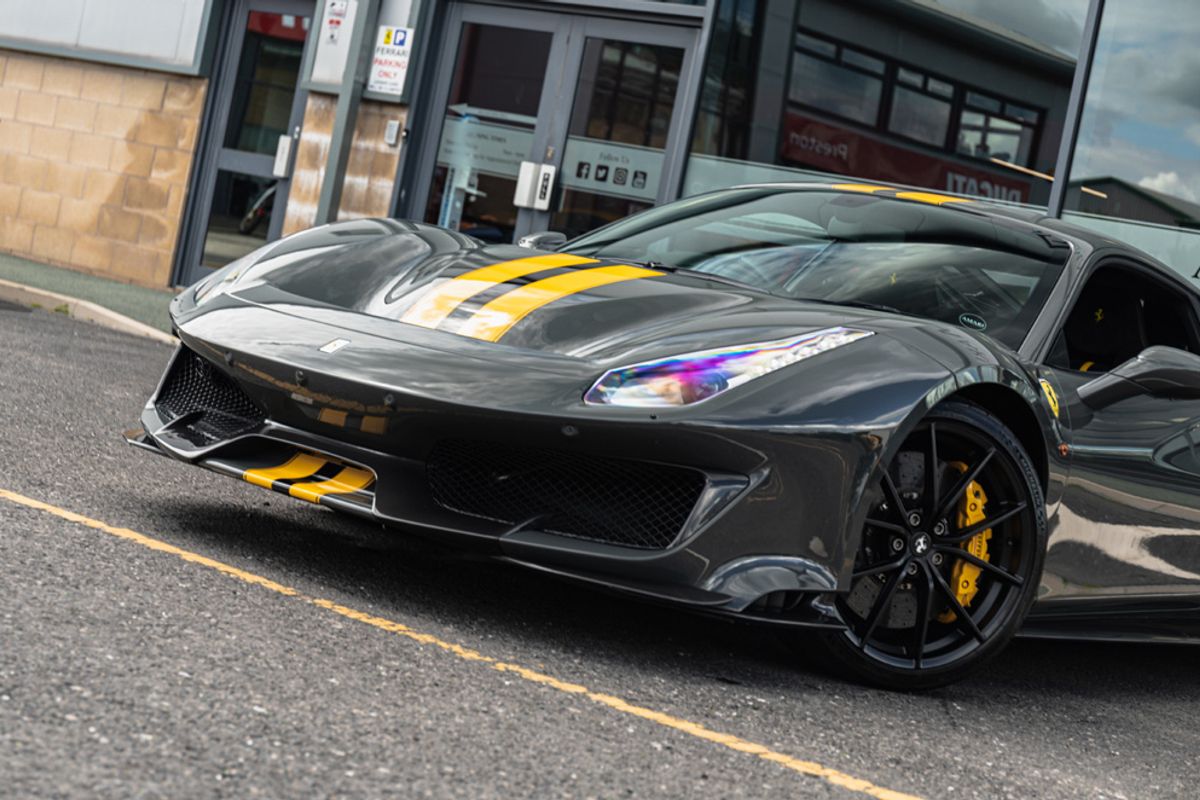 FERRARI 488 PISTA COUPE 3.9 VS 2DR SEMI AUTOMATIC