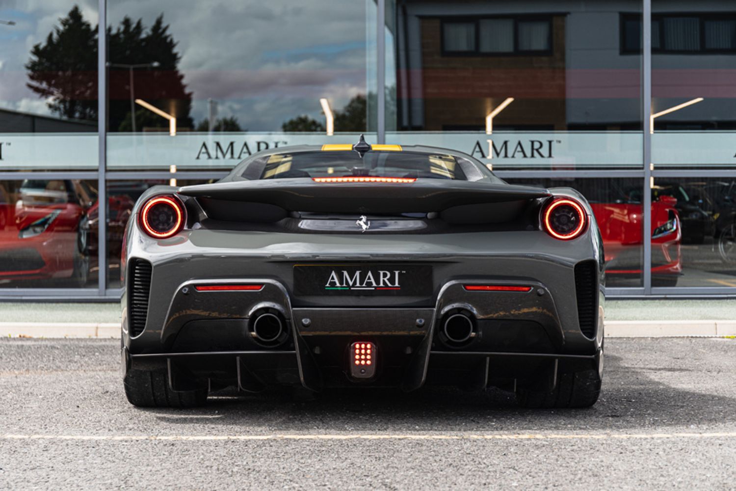 FERRARI 488 PISTA COUPE 3.9 VS 2DR SEMI AUTOMATIC