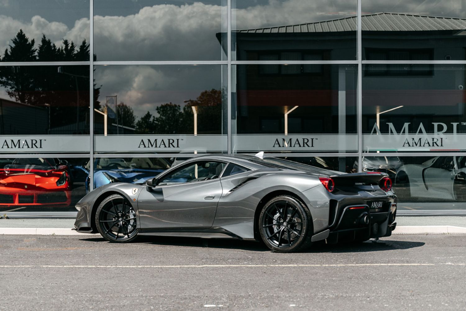 FERRARI 488 PISTA COUPE 3.9 VS 2DR SEMI AUTOMATIC