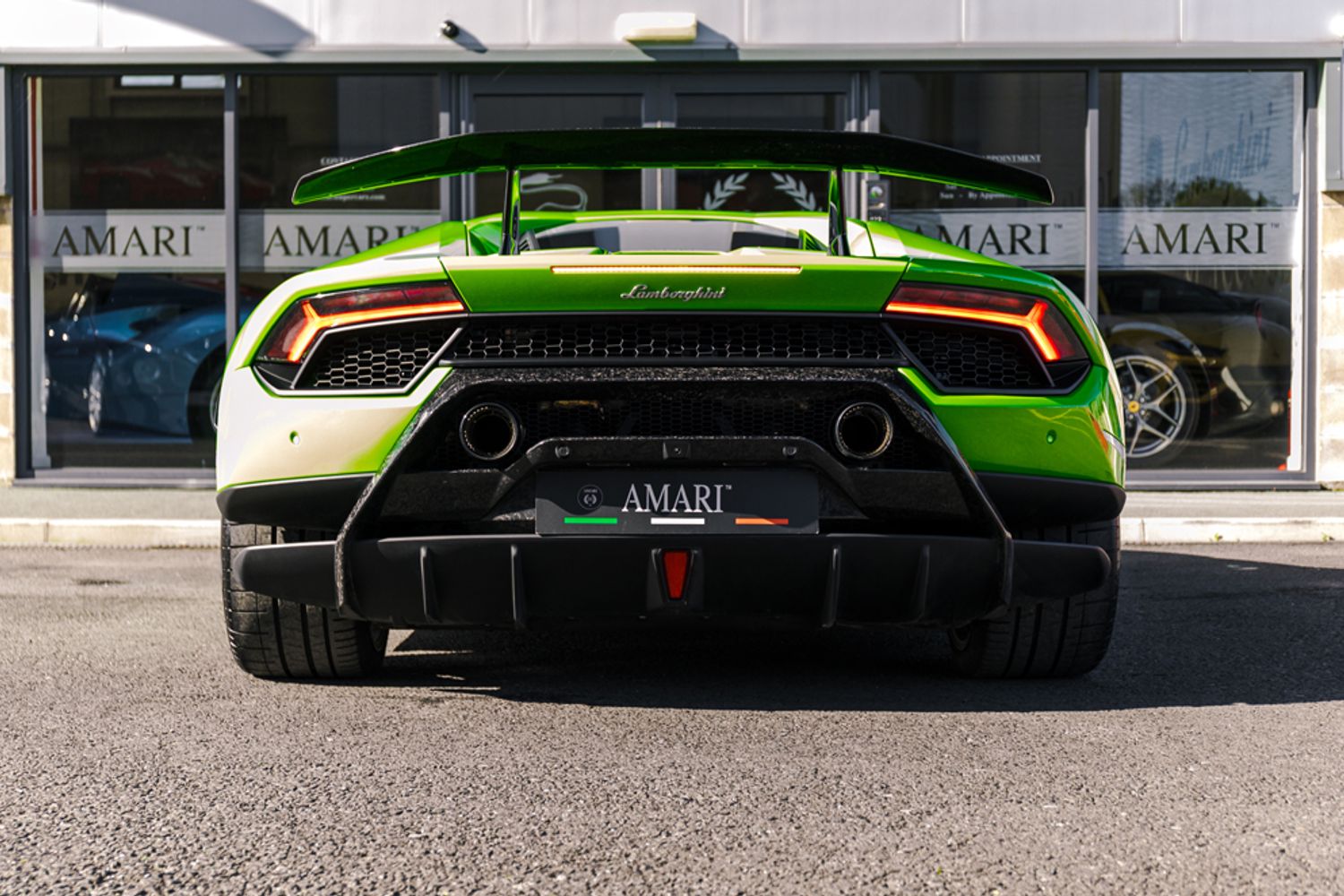 LAMBORGHINI HURACAN COUPE 5.2 LP 640-4 PERFORMANTE 2DR SEMI AUTOMATIC