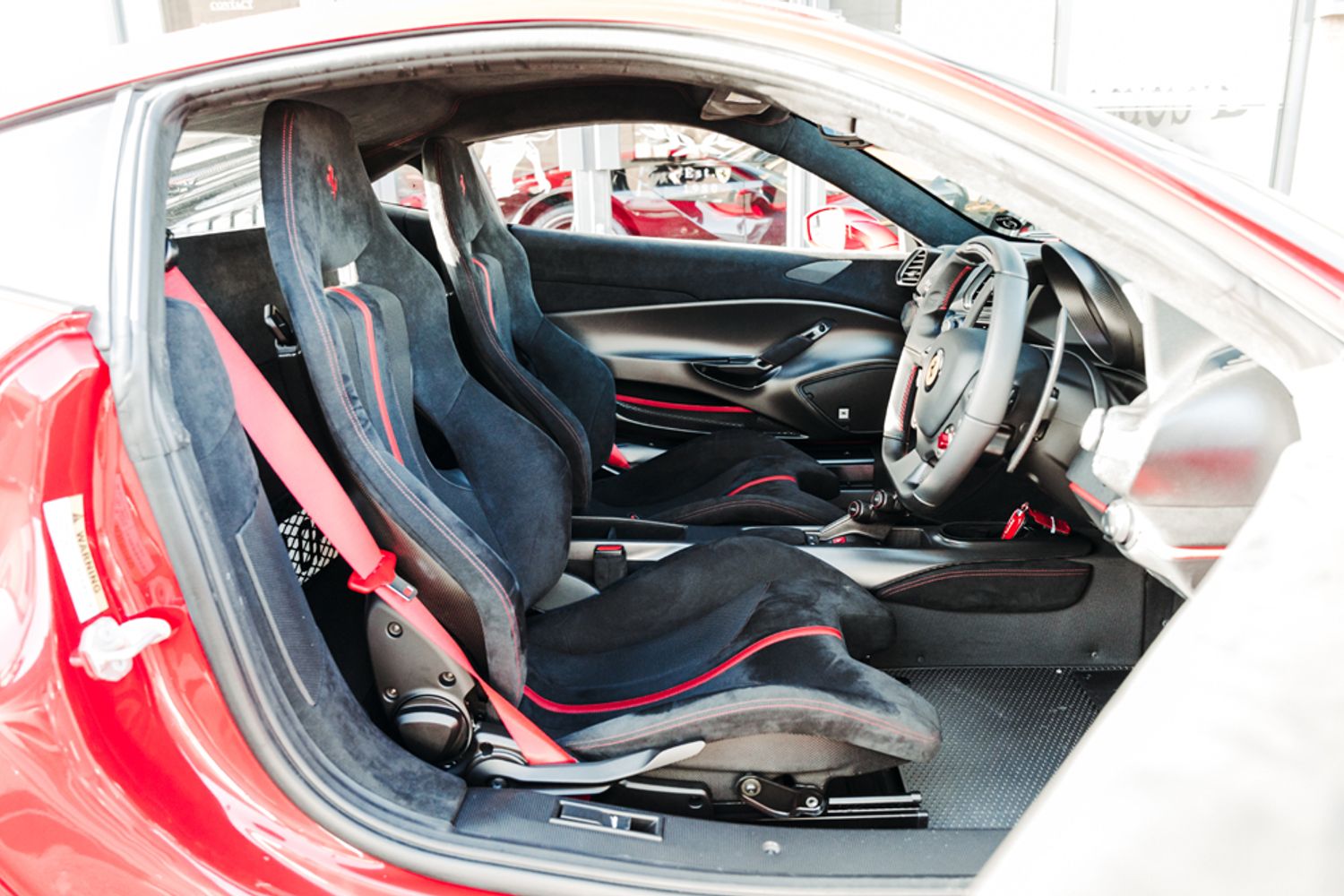 FERRARI 488 PISTA COUPE 3.9 VS 2DR SEMI AUTOMATIC