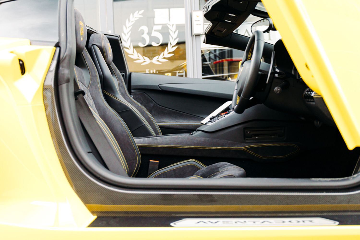 LAMBORGHINI AVENTADOR CONVERTIBLE 6.5 LP 740-4 S ROADSTER 2DR SEMI AUTOMATIC