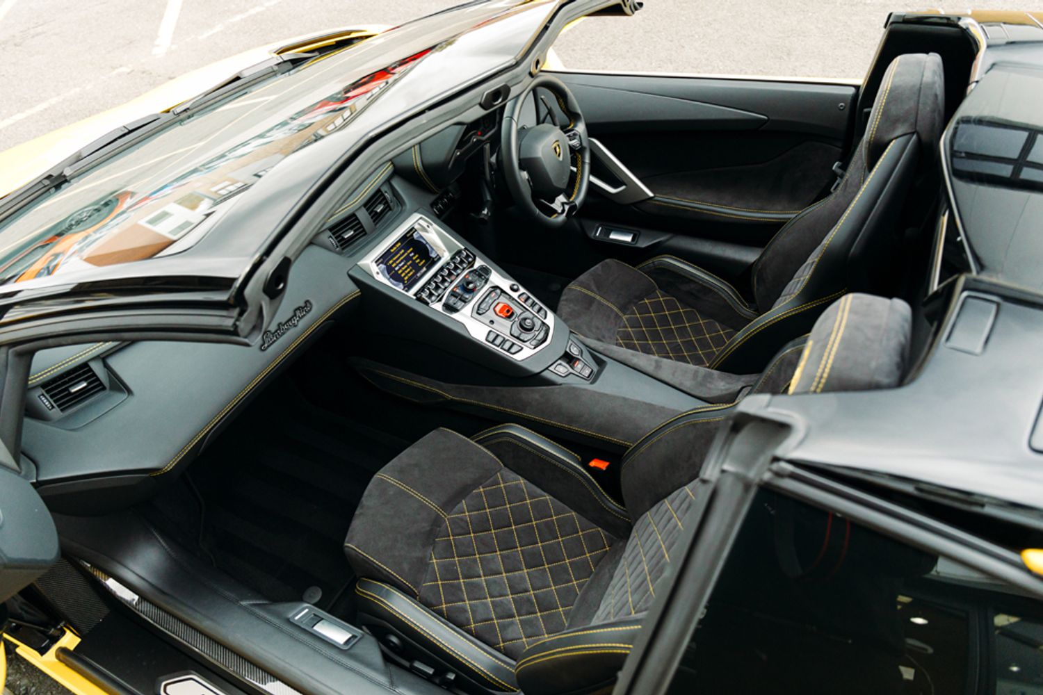 LAMBORGHINI AVENTADOR CONVERTIBLE 6.5 LP 740-4 S ROADSTER 2DR SEMI AUTOMATIC
