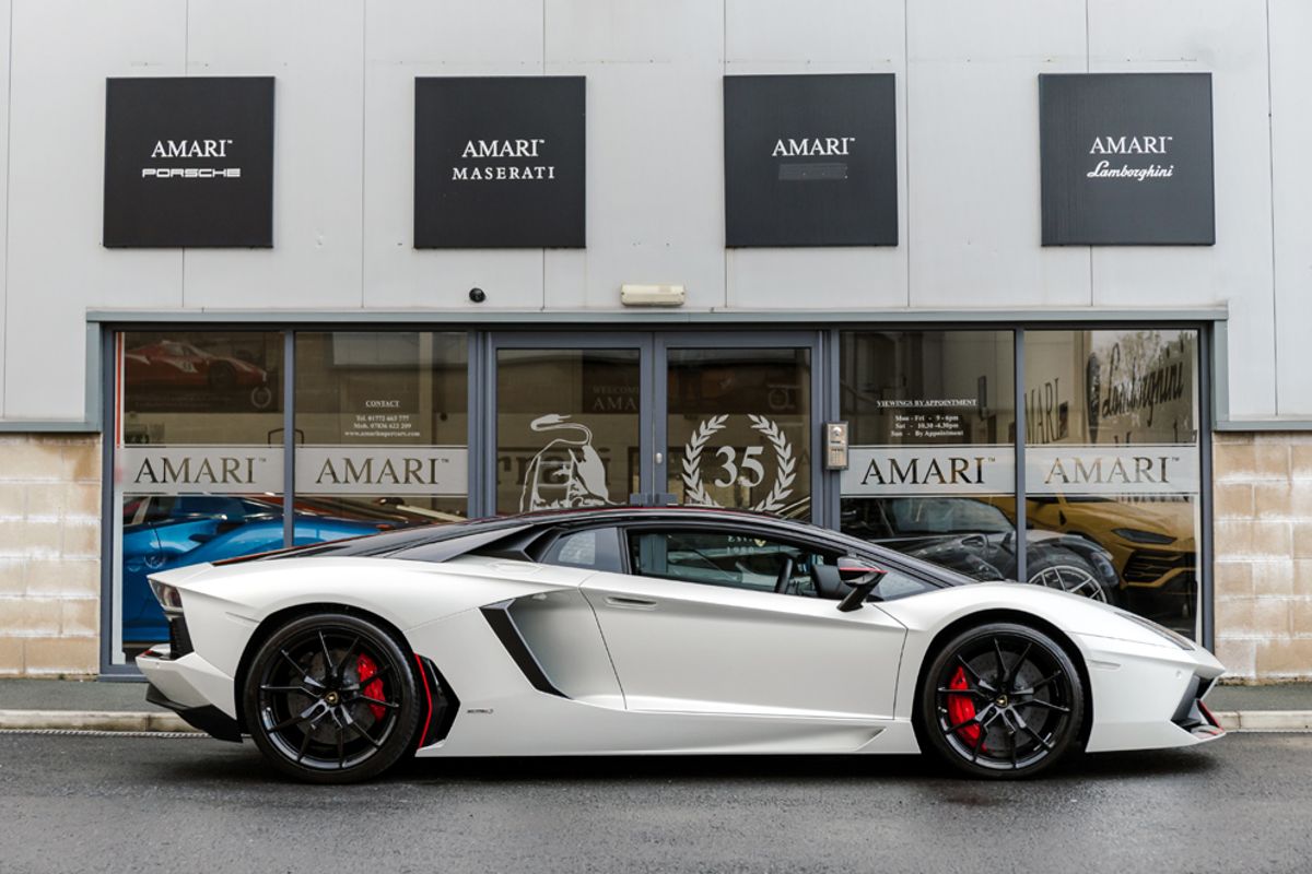 LAMBORGHINI AVENTADOR COUPE 6.5 LP 700-4 PIRELLI EDITION