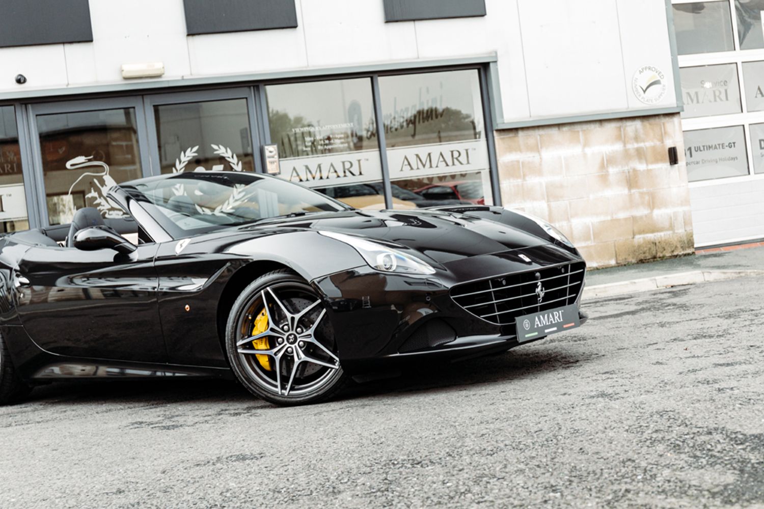 FERRARI CALIFORNIA CONVERTIBLE 3.9 DD 2DR SEMI AUTOMATIC