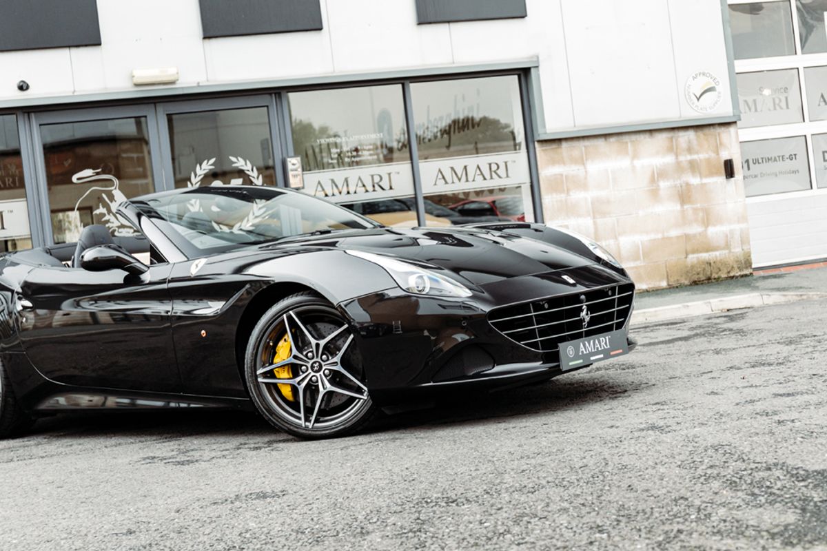 FERRARI CALIFORNIA CONVERTIBLE 3.9 DD 2DR SEMI AUTOMATIC