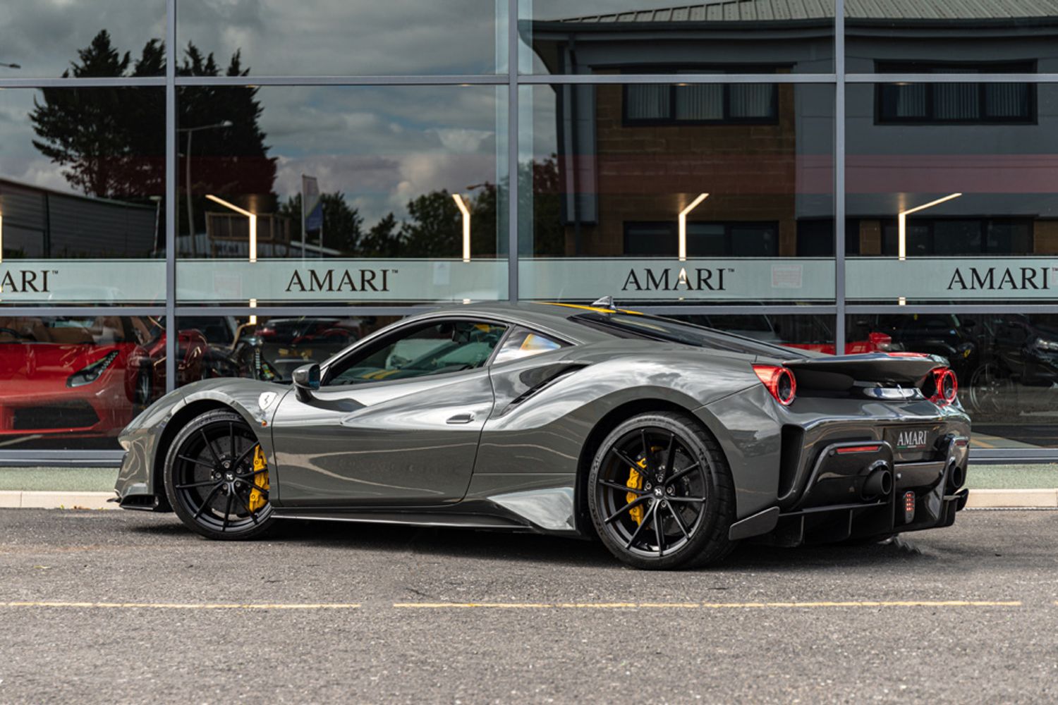 FERRARI 488 PISTA COUPE 3.9 VS 2DR SEMI AUTOMATIC