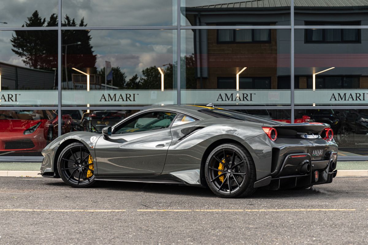 FERRARI 488 PISTA COUPE 3.9 VS 2DR SEMI AUTOMATIC