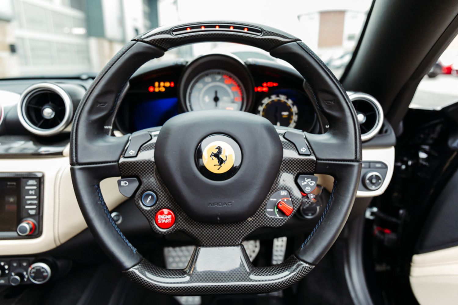 FERRARI CALIFORNIA CONVERTIBLE 3.9 DD 2DR SEMI AUTOMATIC
