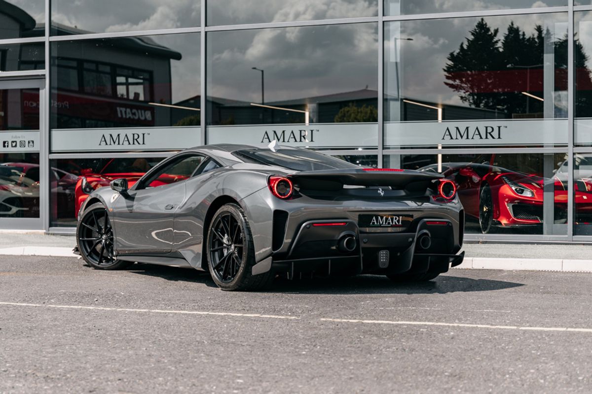 FERRARI 488 PISTA COUPE 3.9 VS 2DR SEMI AUTOMATIC