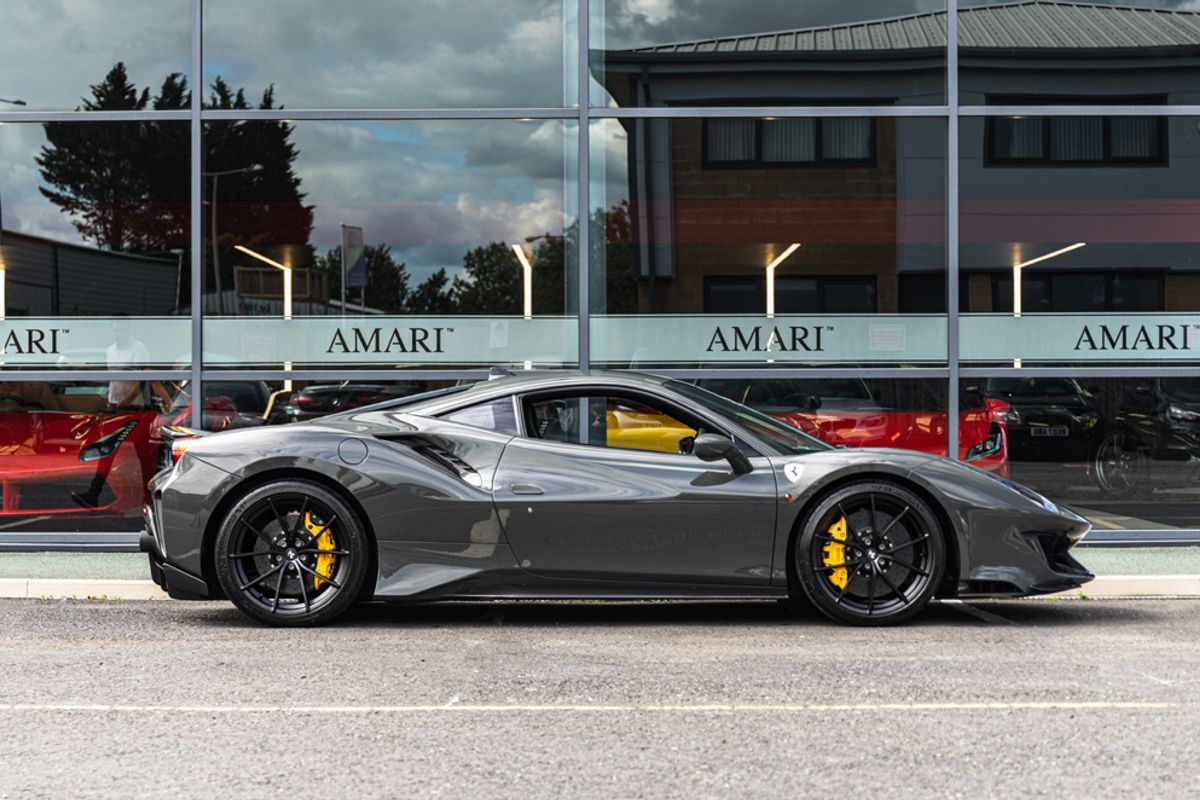 FERRARI 488 PISTA COUPE 3.9 VS 2DR SEMI AUTOMATIC