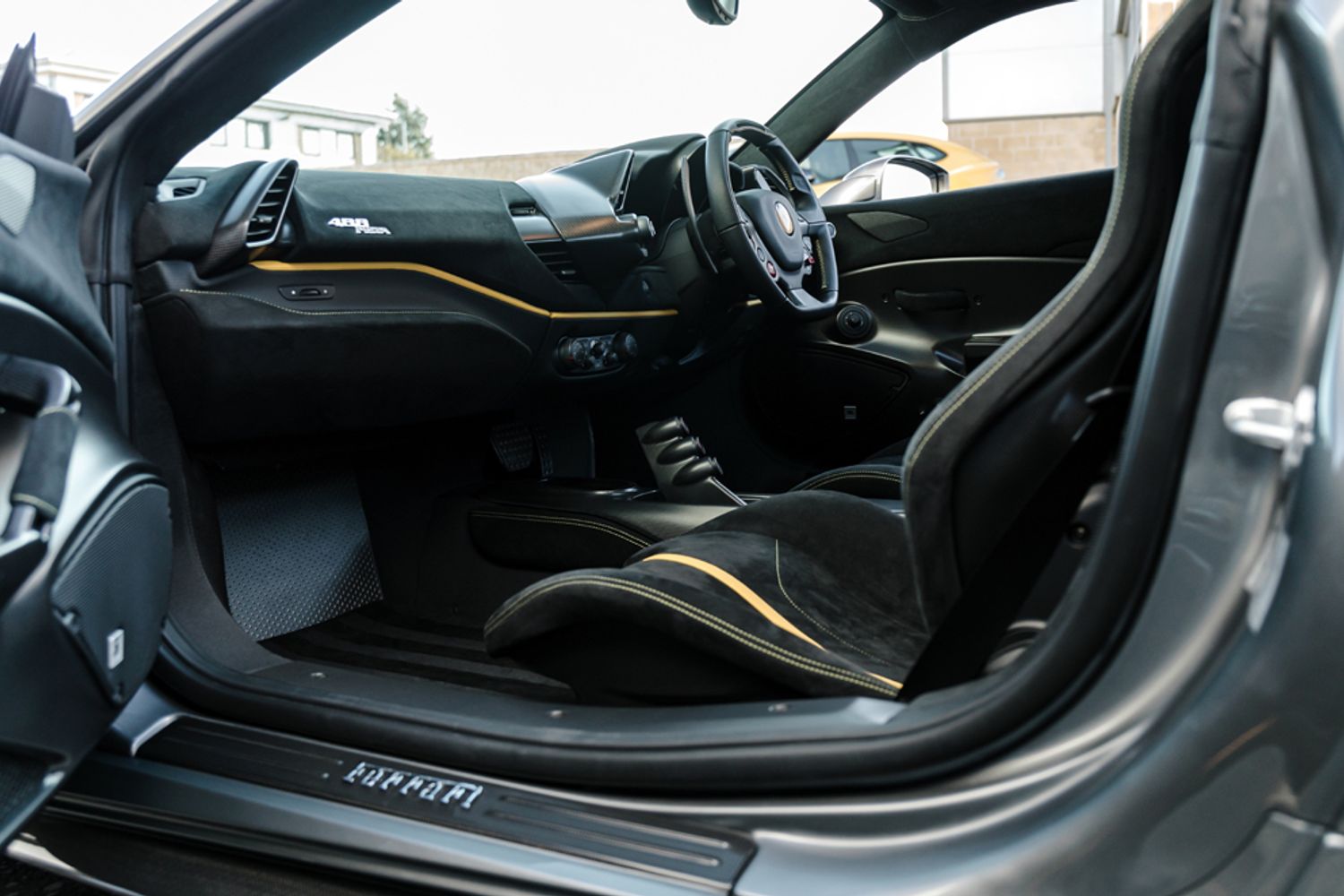 FERRARI 488 PISTA COUPE 3.9 VS 2DR SEMI AUTOMATIC