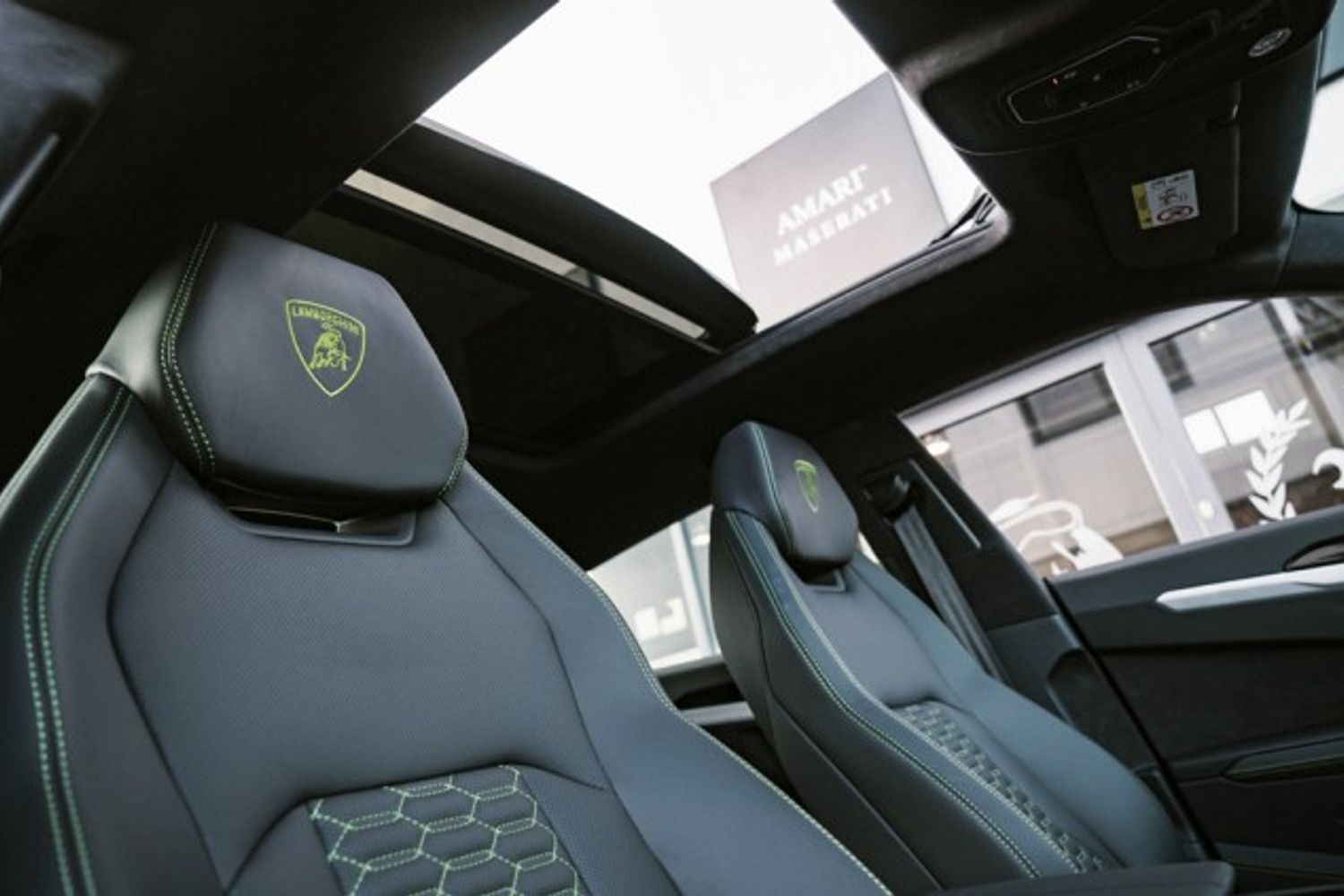 LAMBORGHINI URUS ESTATE 4.0 V8 5DR AUTOMATIC
