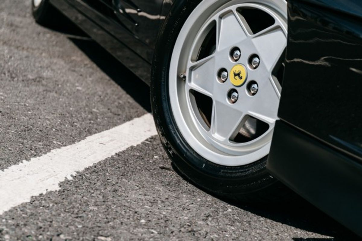 FERRARI TESTAROSSA 4.9 Coupe