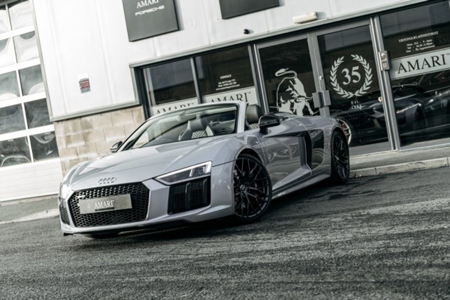 AUDI R8 CONVERTIBLE 5.2 SPYDER V10 QUATTRO 2DR SEMI AUTOMATIC