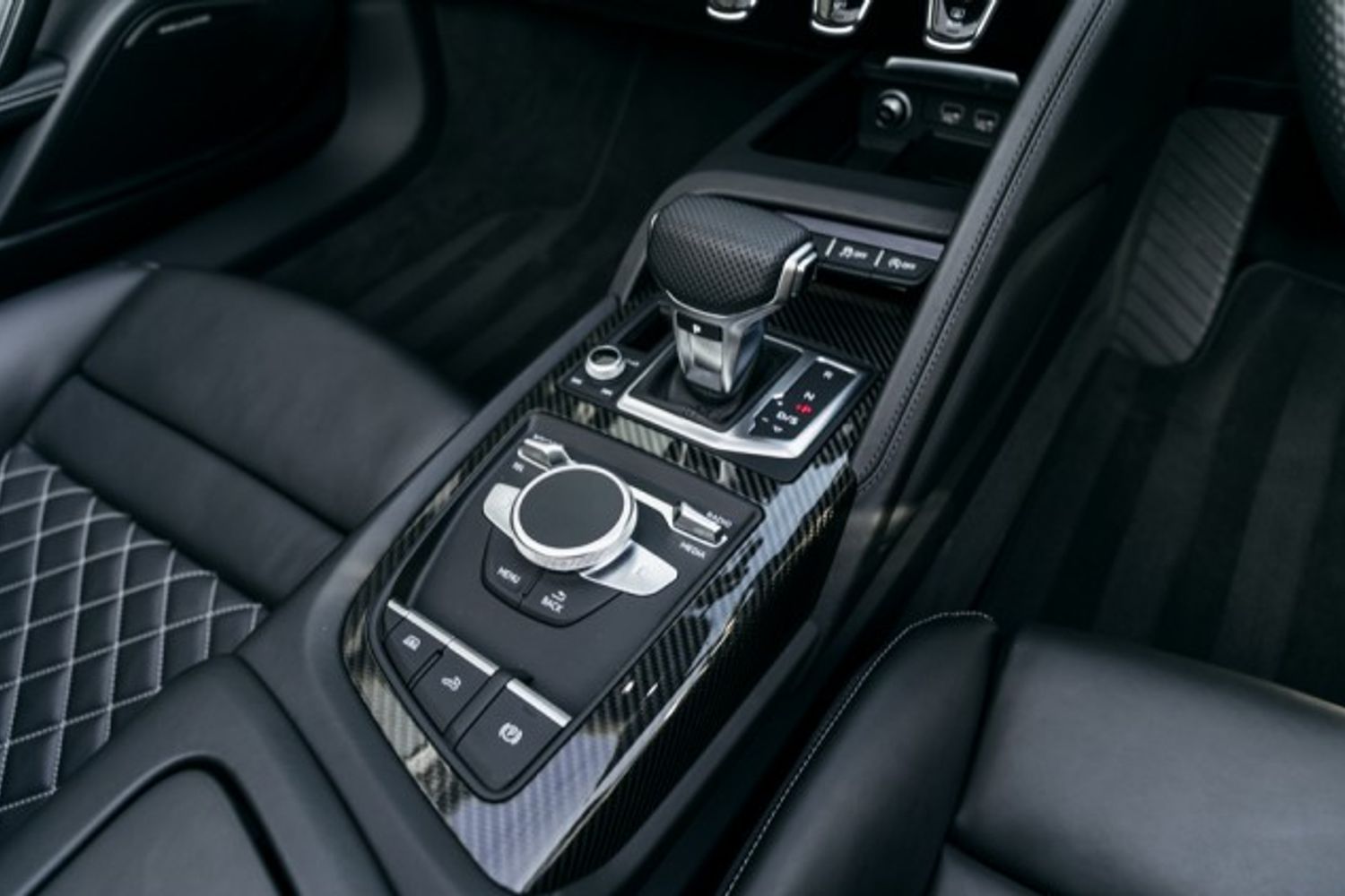 AUDI R8 CONVERTIBLE 5.2 SPYDER V10 QUATTRO 2DR SEMI AUTOMATIC