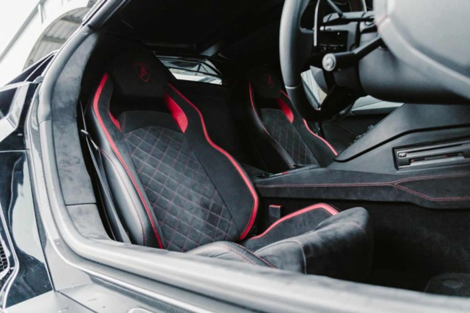 LAMBORGHINI AVENTADOR CONVERTIBLE 6.5 LP 740-4 S ROADSTER 2DR SEMI AUTOMATIC