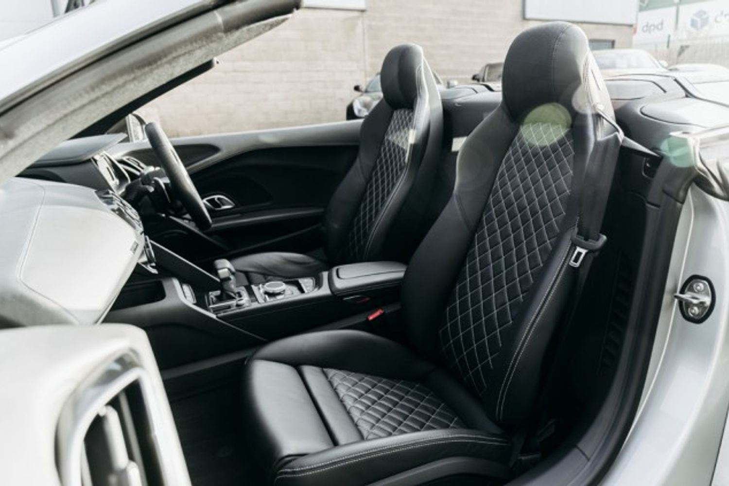 AUDI R8 CONVERTIBLE 5.2 SPYDER V10 QUATTRO 2DR SEMI AUTOMATIC
