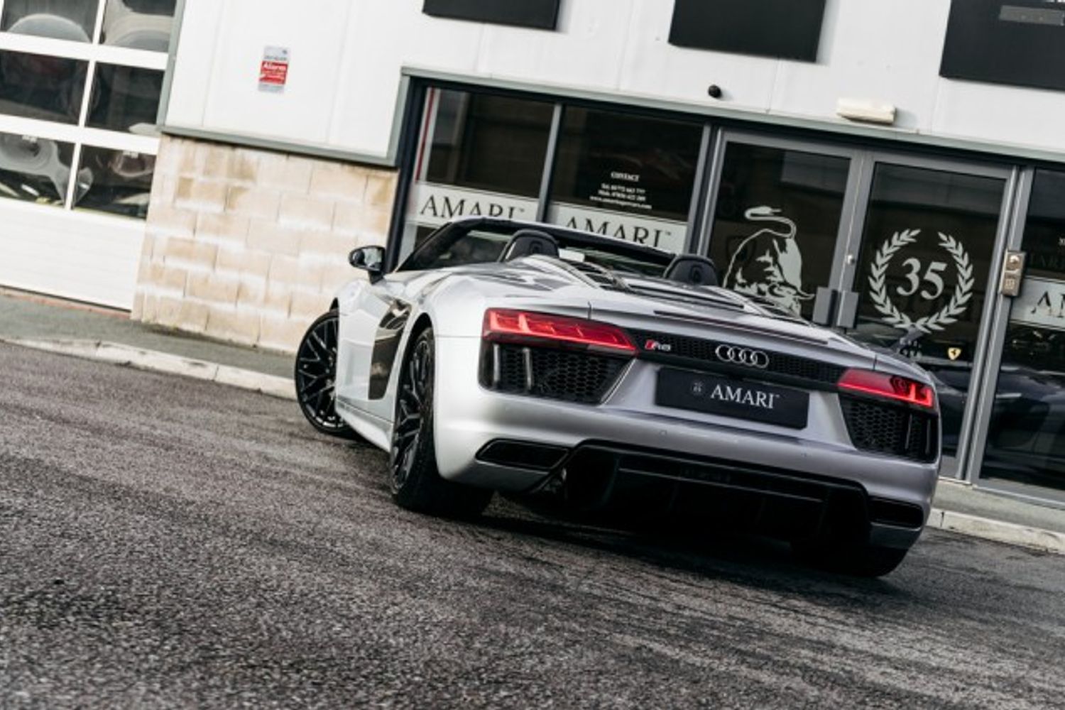 AUDI R8 CONVERTIBLE 5.2 SPYDER V10 QUATTRO 2DR SEMI AUTOMATIC