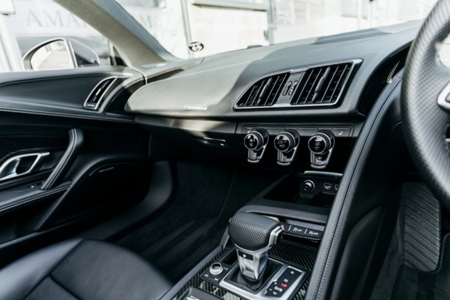 AUDI R8 CONVERTIBLE 5.2 SPYDER V10 QUATTRO 2DR SEMI AUTOMATIC
