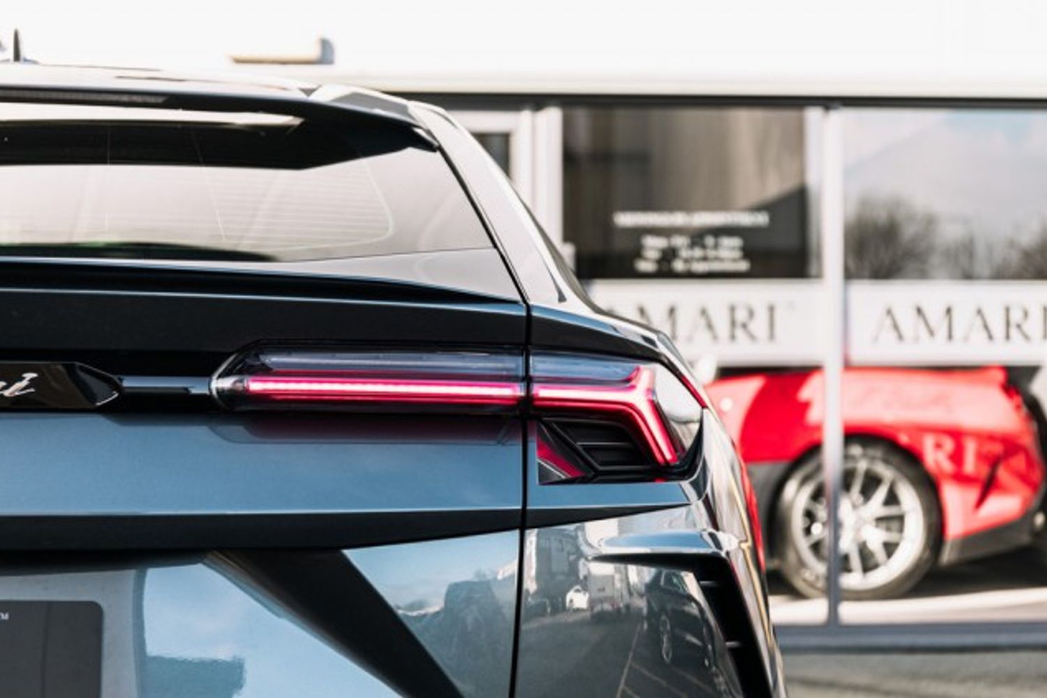 LAMBORGHINI URUS ESTATE 4.0 V8 5DR AUTOMATIC