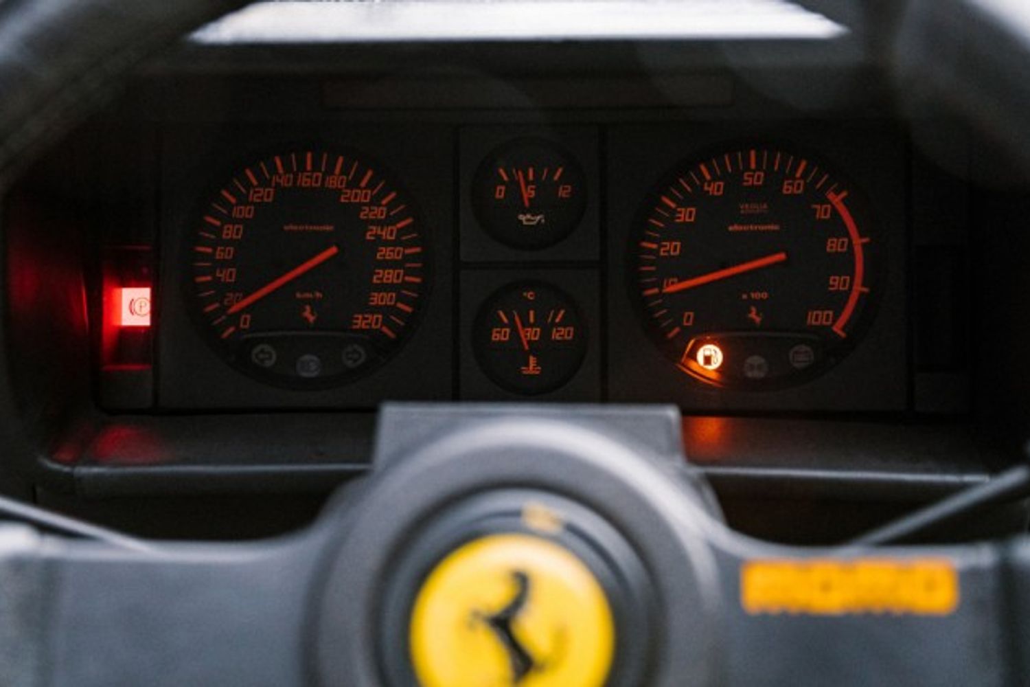 FERRARI TESTAROSSA 4.9 Coupe