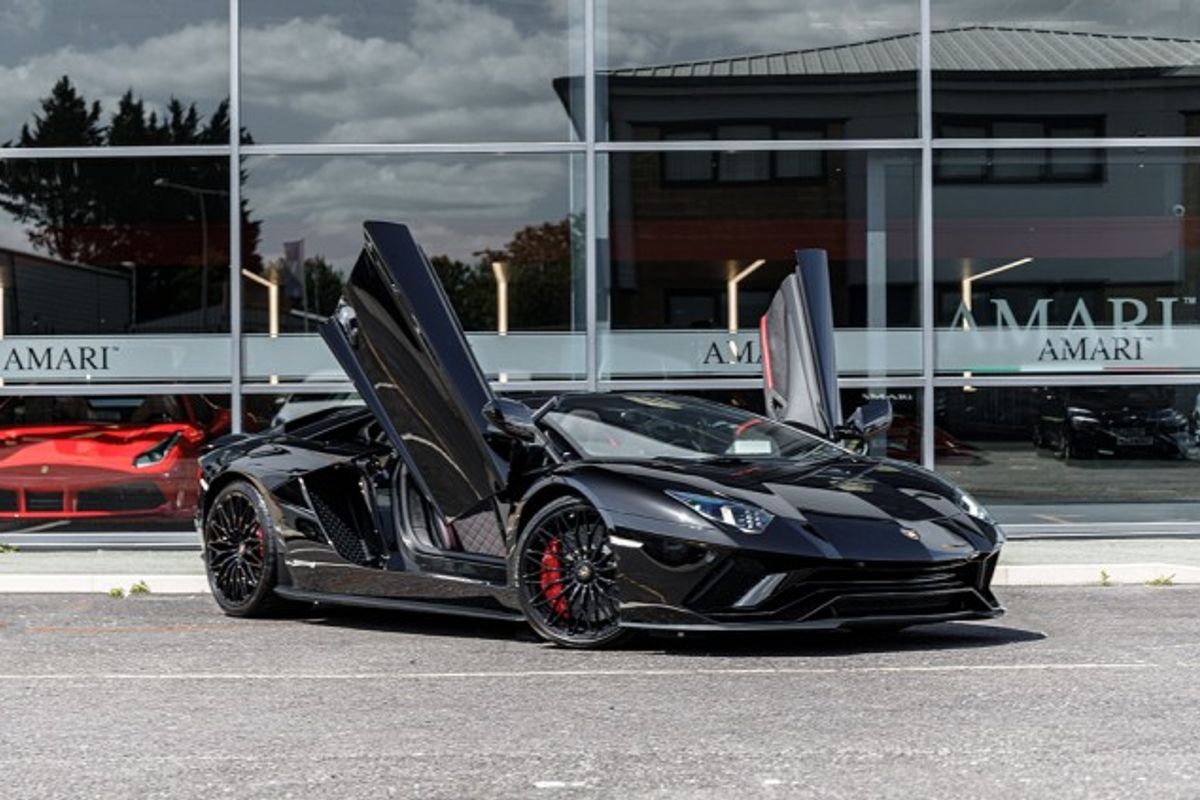 LAMBORGHINI AVENTADOR CONVERTIBLE 6.5 LP 740-4 S ROADSTER 2DR SEMI AUTOMATIC