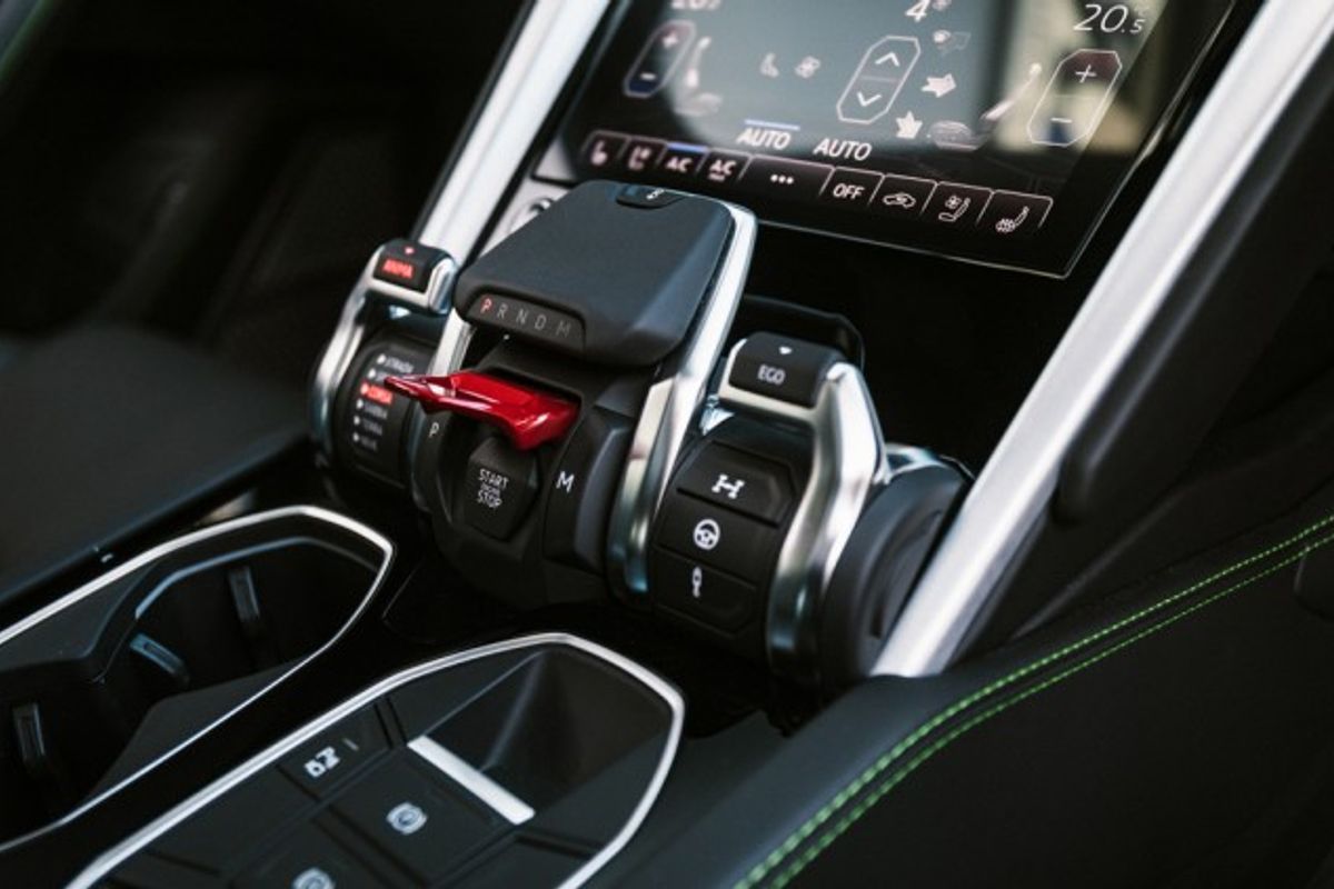 LAMBORGHINI URUS ESTATE 4.0 V8 5DR AUTOMATIC