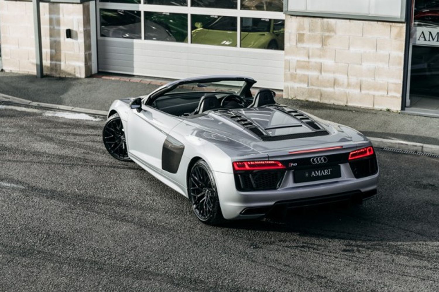AUDI R8 CONVERTIBLE 5.2 SPYDER V10 QUATTRO 2DR SEMI AUTOMATIC