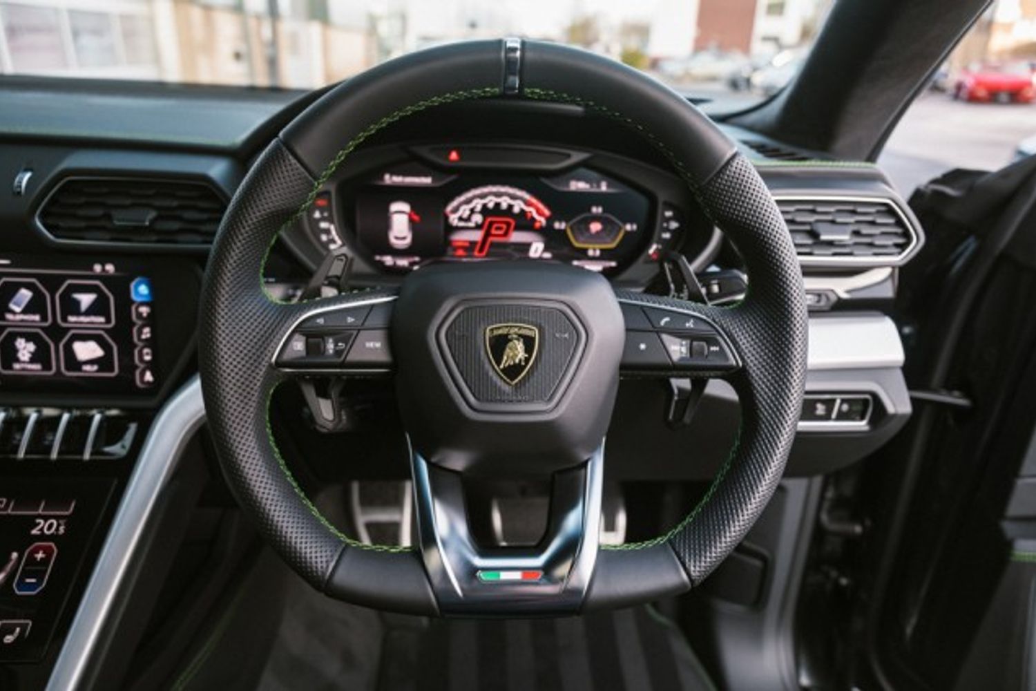 LAMBORGHINI URUS ESTATE 4.0 V8 5DR AUTOMATIC