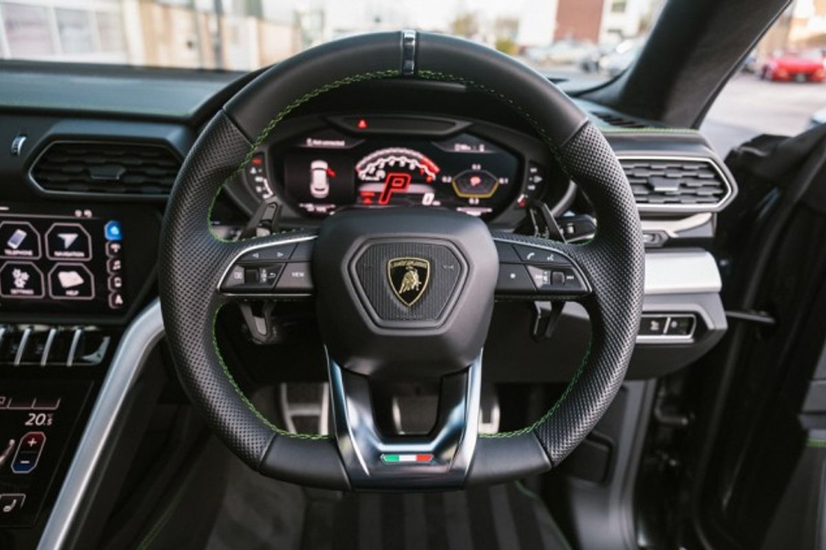 LAMBORGHINI URUS ESTATE 4.0 V8 5DR AUTOMATIC