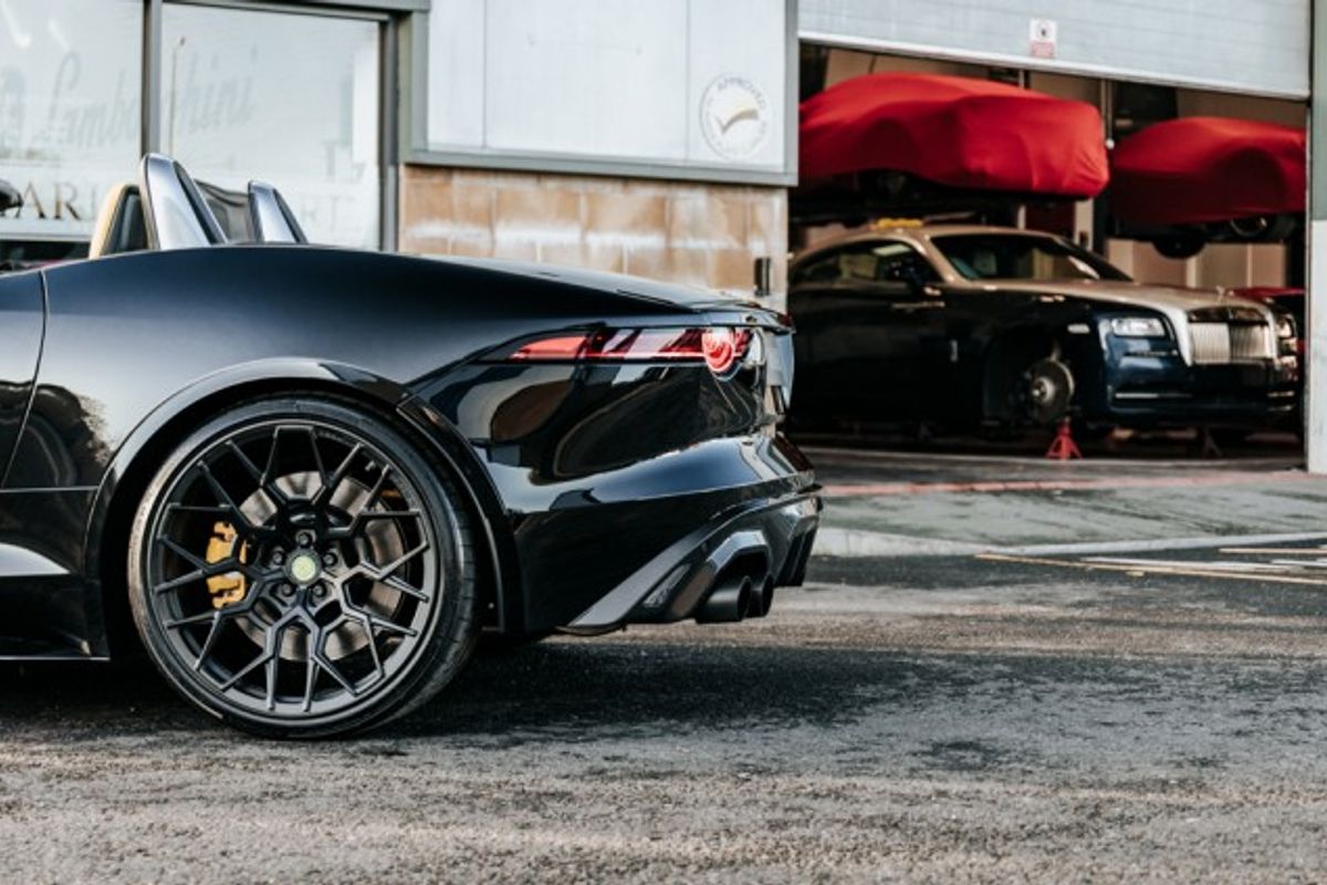 JAGUAR F-TYPE CONVERTIBLE 5.0 V8 R AWD 2DR LISTER LFT
