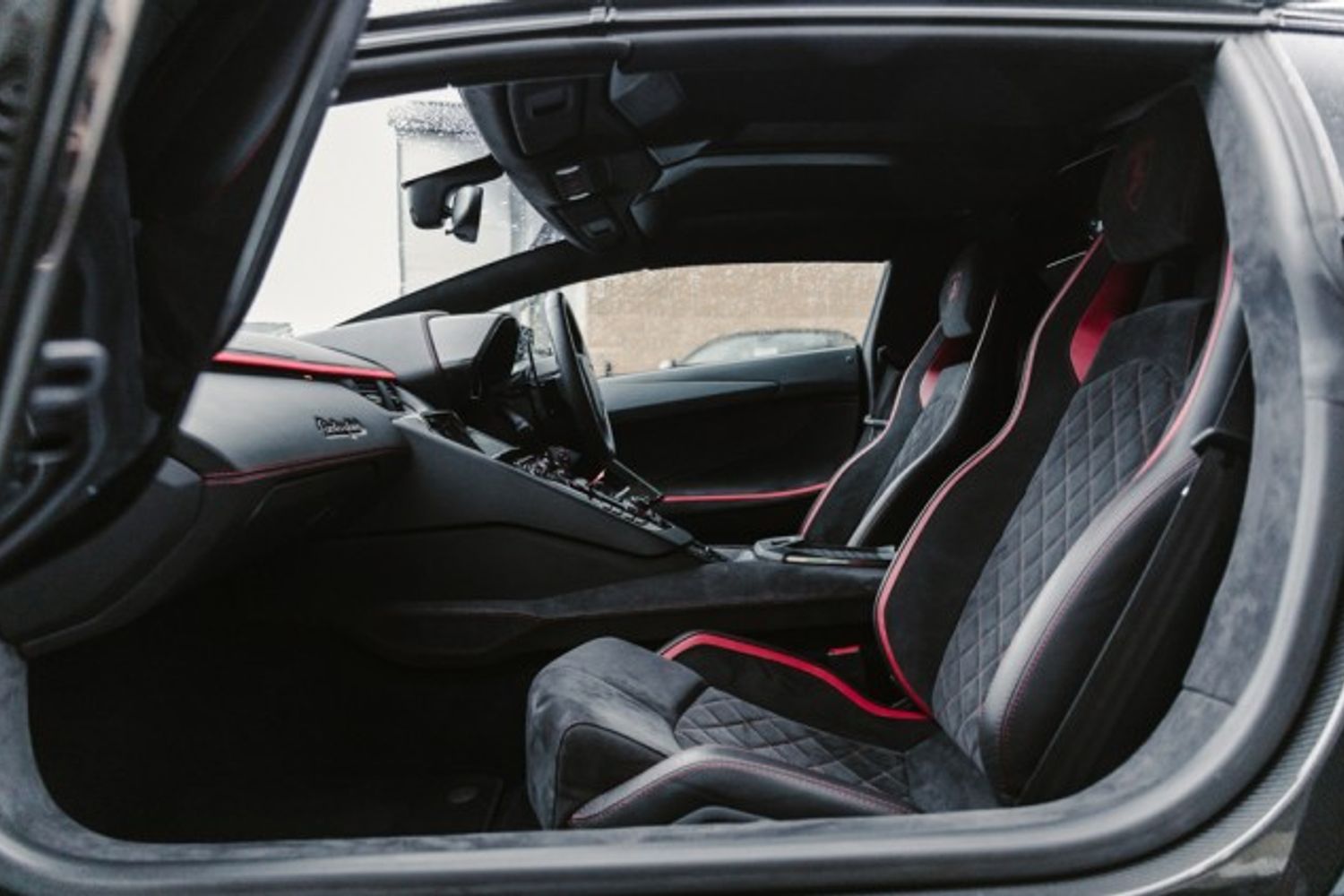LAMBORGHINI AVENTADOR CONVERTIBLE 6.5 LP 740-4 S ROADSTER 2DR SEMI AUTOMATIC