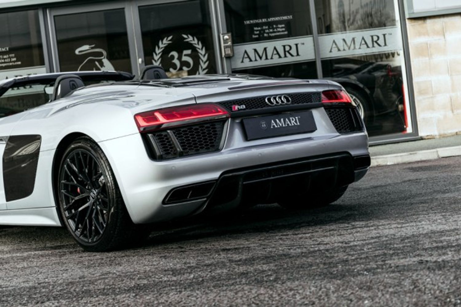 AUDI R8 CONVERTIBLE 5.2 SPYDER V10 QUATTRO 2DR SEMI AUTOMATIC