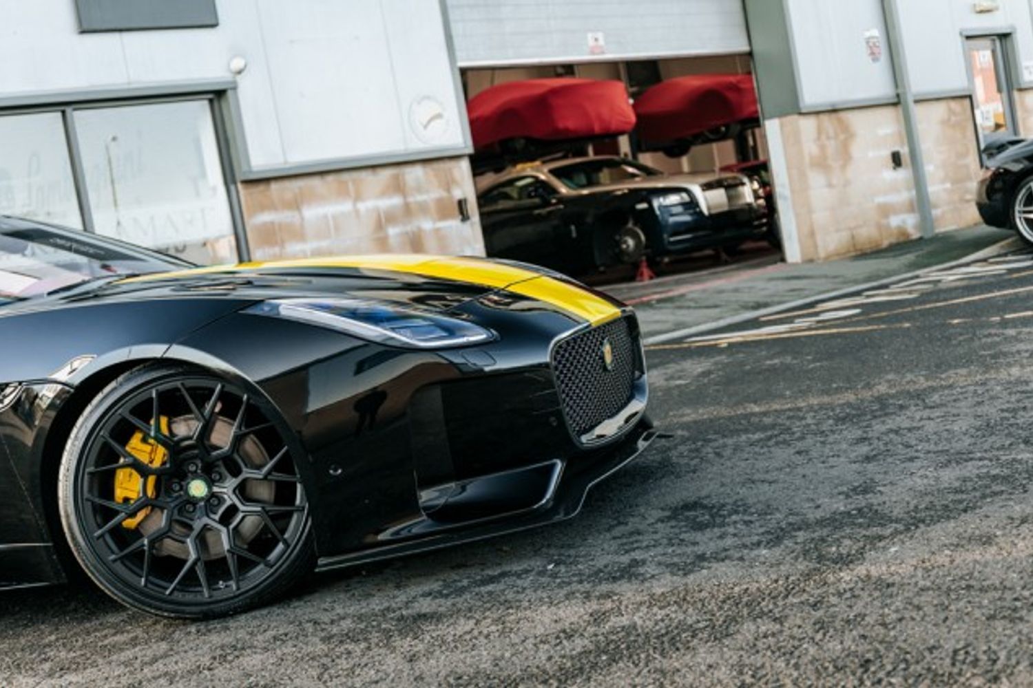 JAGUAR F-TYPE CONVERTIBLE 5.0 V8 R AWD 2DR LISTER LFT