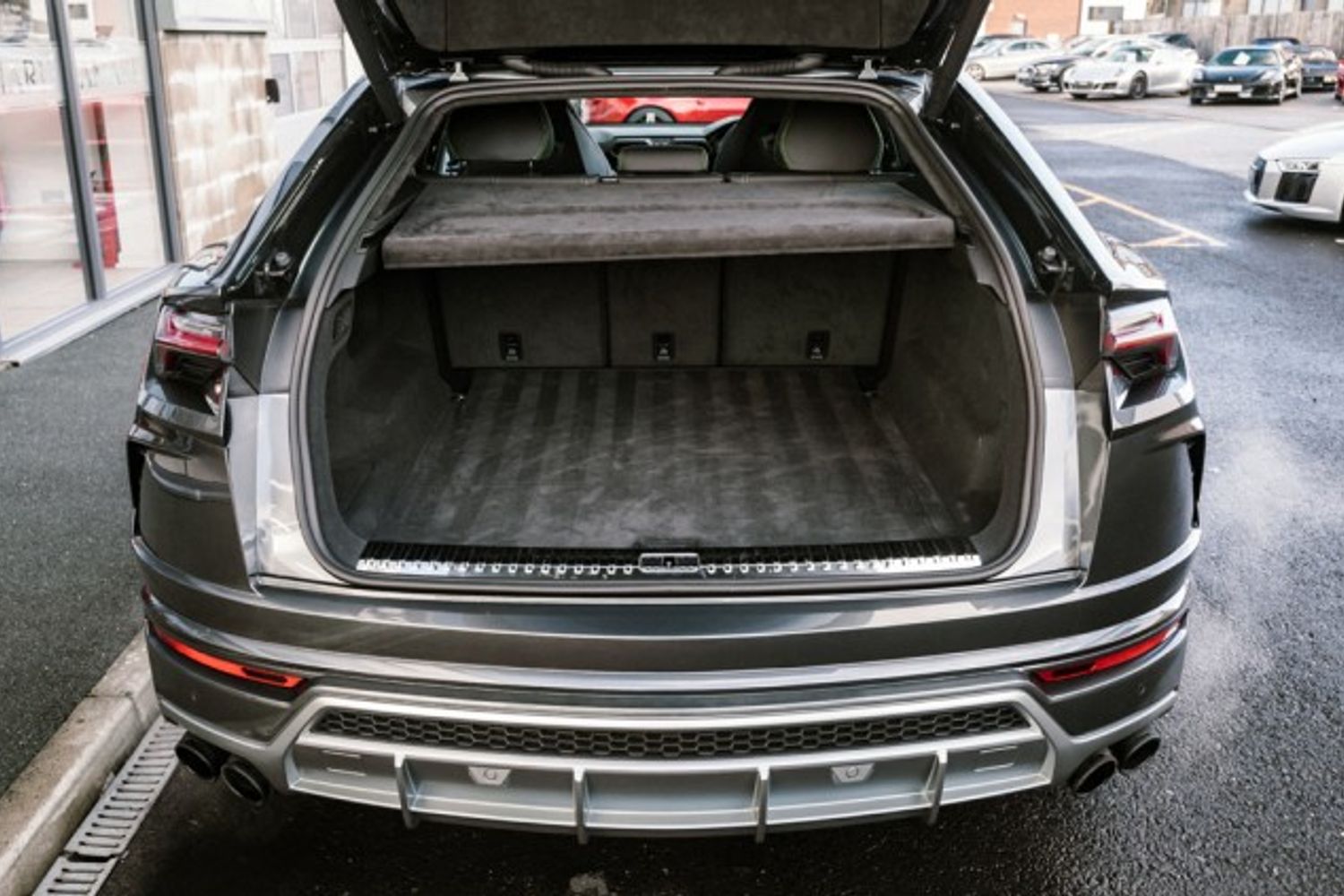 LAMBORGHINI URUS ESTATE 4.0 V8 5DR AUTOMATIC