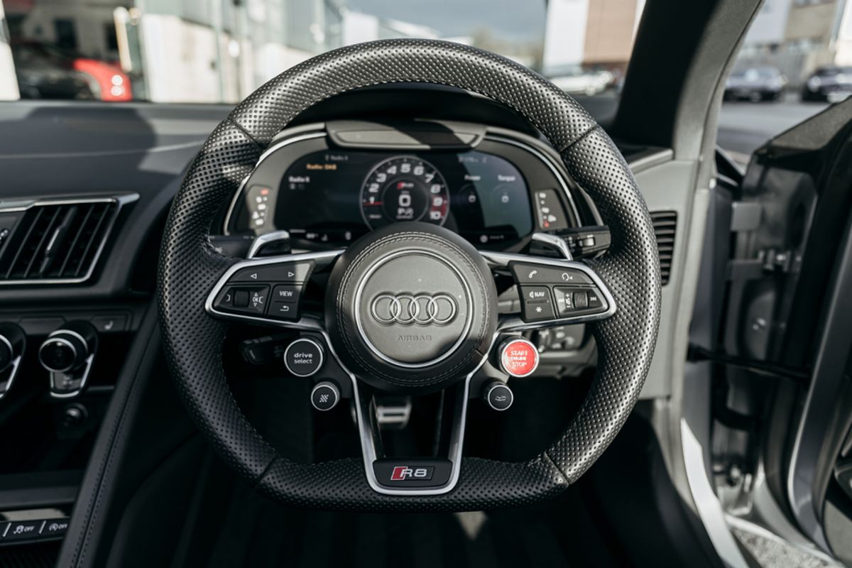 AUDI R8 CONVERTIBLE 5.2 SPYDER V10 QUATTRO 2DR SEMI AUTOMATIC