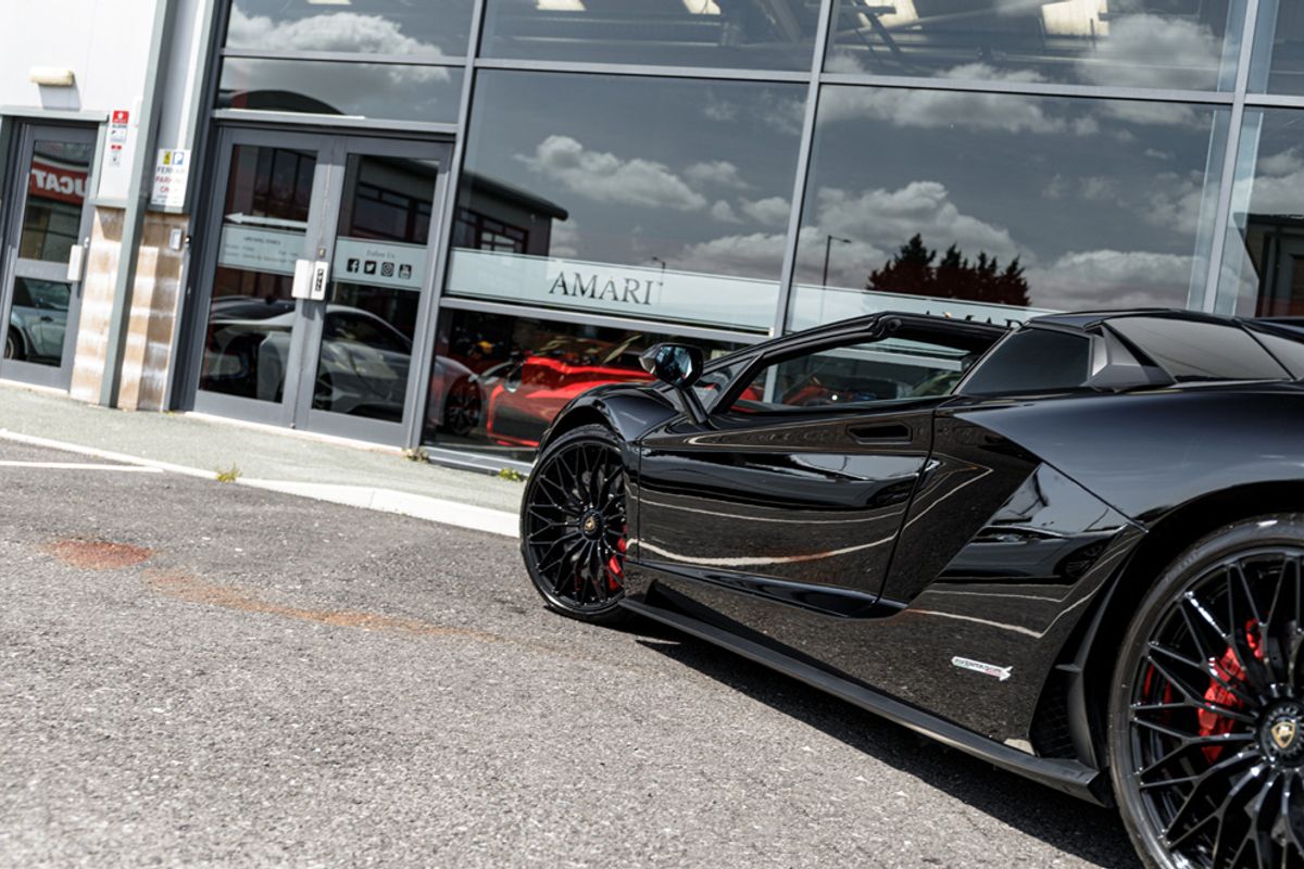 LAMBORGHINI AVENTADOR CONVERTIBLE 6.5 LP 740-4 S ROADSTER 2DR SEMI AUTOMATIC