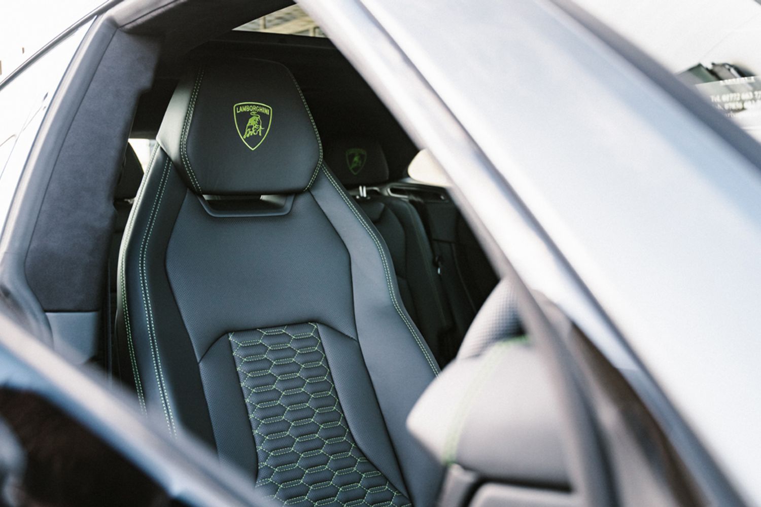 LAMBORGHINI URUS ESTATE 4.0 V8 5DR AUTOMATIC